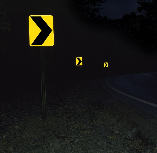 Дорожные знаки в темноте (2).jpg